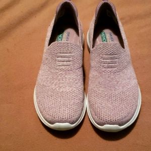 SKETCHERS SLIP ONS